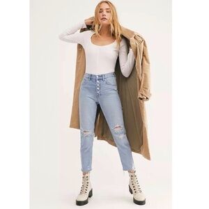 FREE PEOPLE Blossom Rigid Skinny Light Wash Distressed Jeans Sz 26